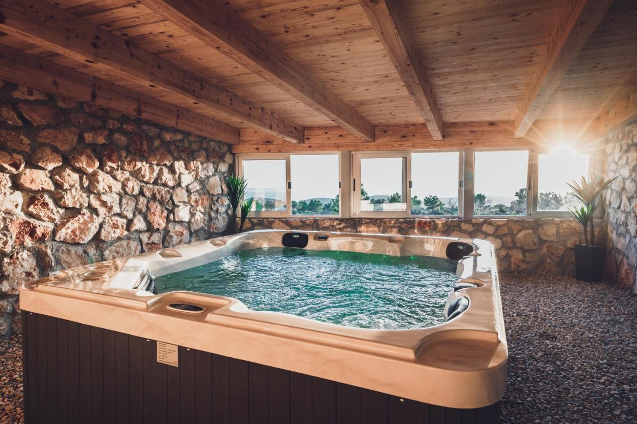 Hacienda Nikolic Villa Milna  Bagian luar foto