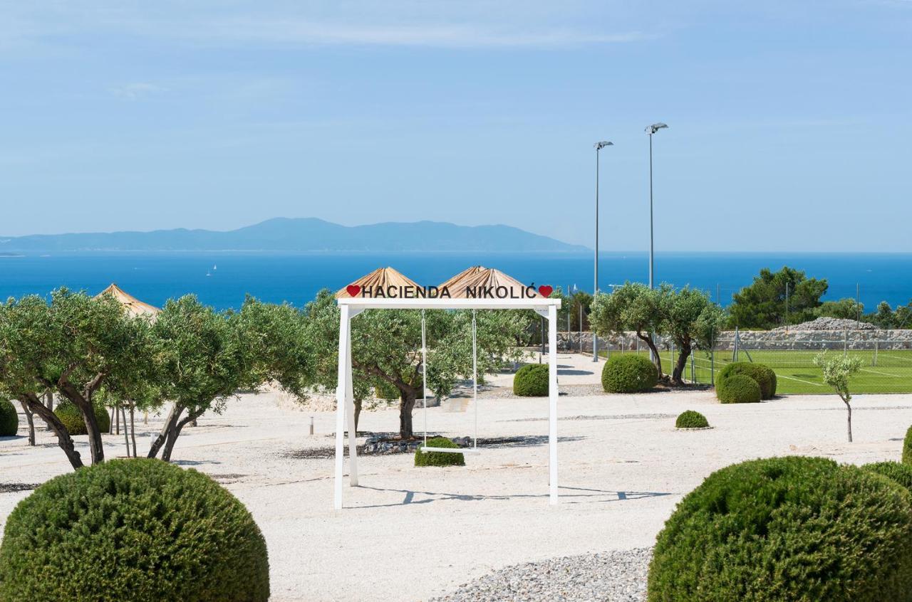Hacienda Nikolic Villa Milna  Bagian luar foto