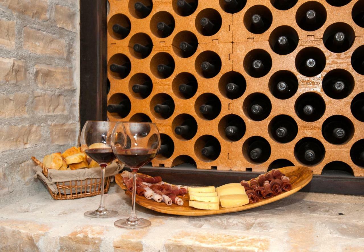 Hacienda Nikolic Villa Milna  Bagian luar foto